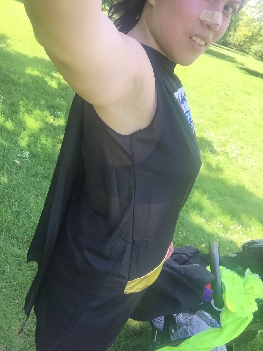 EmilyCee's tweet photo. Just completed the #SuperHeroRun2016 10k!! Please sponsor haven house children's hospice https://t.co/MurVqGCeR4 https://t.co/8SgjhvcLHk