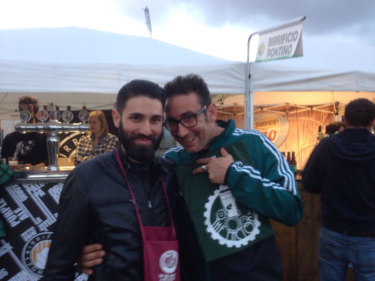 TheFactoryRoma's tweet photo. C'è posta per te! Magliette consegate allo @sbf_roma a @PontinoBrewery e @FreeLionsBeer #sbfr16 #birraartigianale https://t.co/yVgF9pZaxd