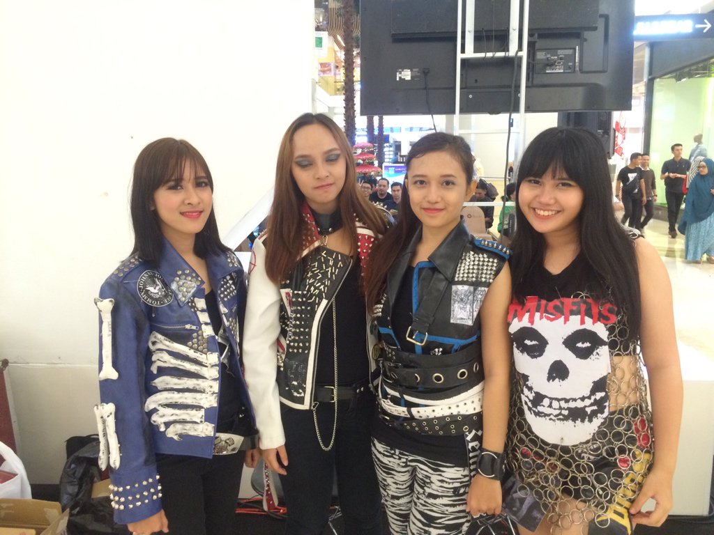 yuk merapat ke Jakarta Markeing Week di Kokas skrg. Udh ada <a href="/Natalie_Zenn/">Natalie Zenn</a> &amp; @starne1_dc yg siap perform
