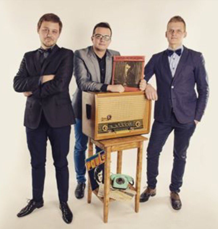 AizputesKn's tweet photo. Šodien ap 16:00 Mārtiņa Ruska un grupas "Nevainīgais trio" koncerts! Ieeja bezmaksas! https://t.co/ABBJglCoD6