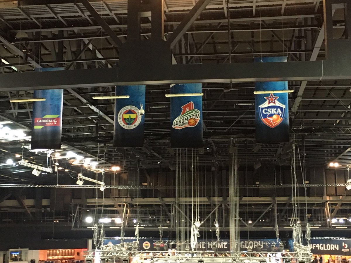StartForFans's tweet photo. Live from Berlin #finalfour #FNBCSK @FBBasketbol @CSKABasketball #F4Glory https://t.co/DfhHE8g7qL