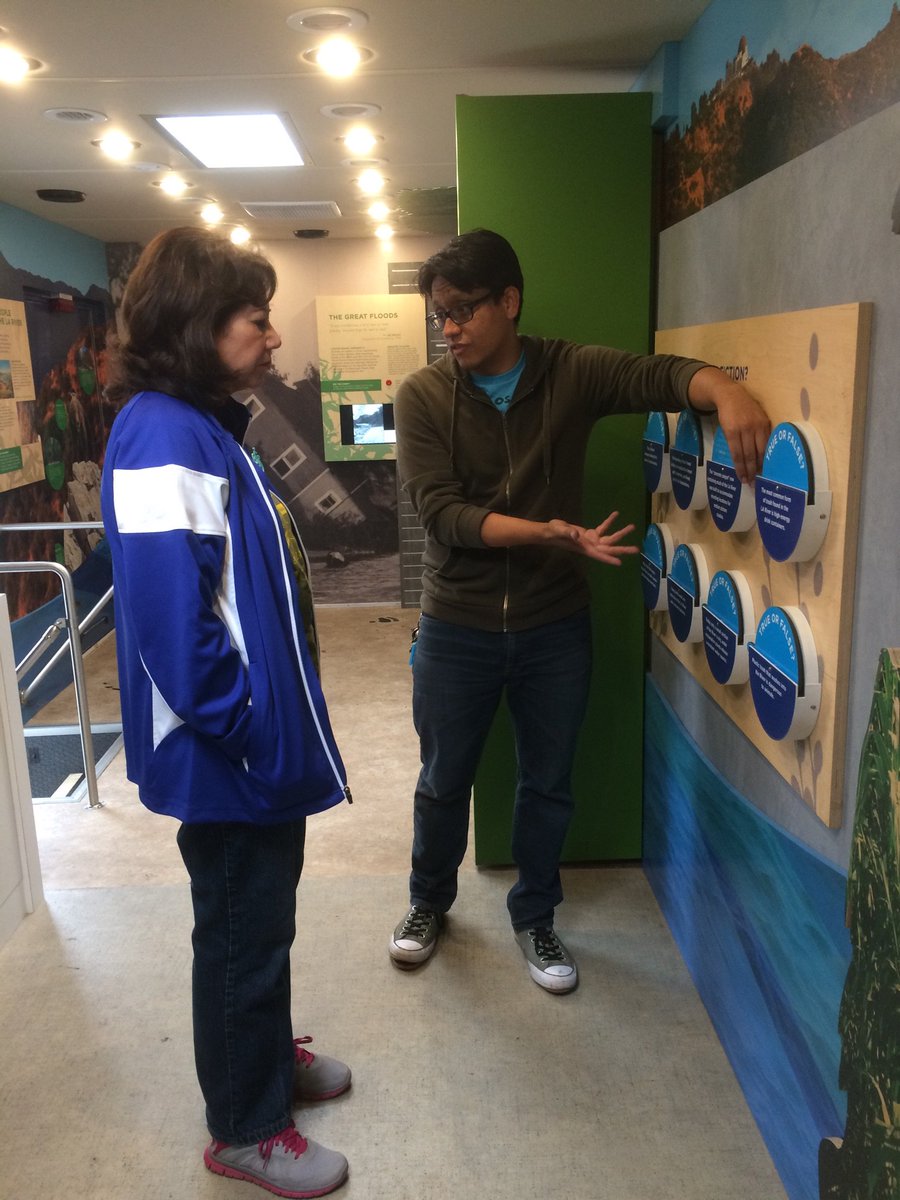 solsticeshell's tweet photo. @HildaSolis visits the @LARiverRover today at @CicLAvia @HuntingtonPark_ Hub #SouthEastCities #ConcreteRiverFilm https://t.co/iAr37Ispl5