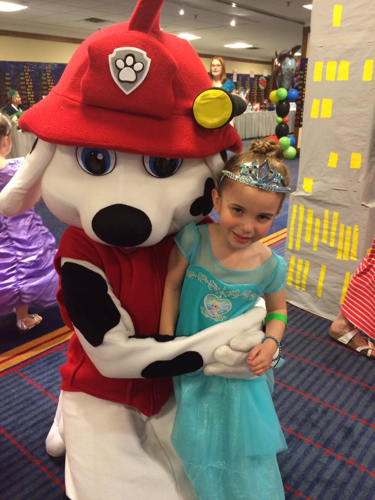 millergjtime's tweet photo. Marshall hanging out at the tea party with Hannah. #halptp https://t.co/BOzIut7Ar4