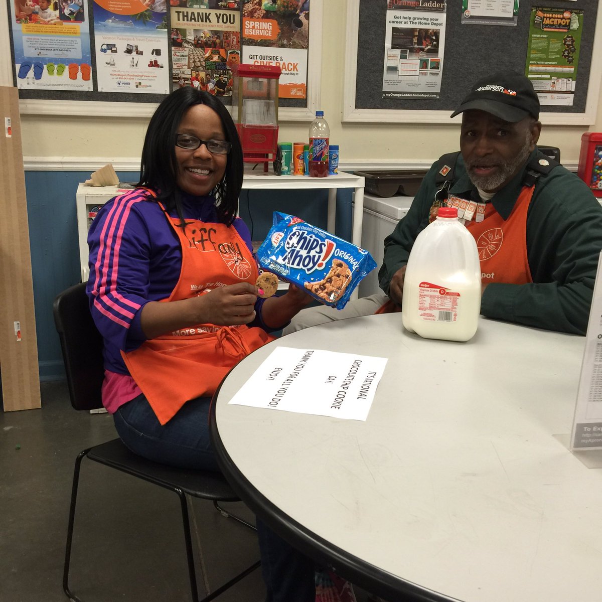 THDLivonia's tweet photo. Cookies and Milk!! Chips Ahoy!! https://t.co/YIRolQ2iNO