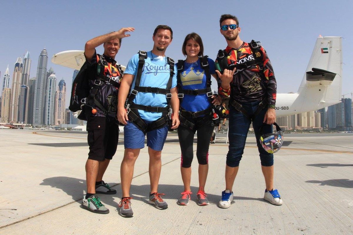 chelseardh's tweet photo. Representing the @Royals in our #dubai skydive with @skydivedubai .. Thanks for the amazing experience! #goroyals https://t.co/L1gkpOHsoK