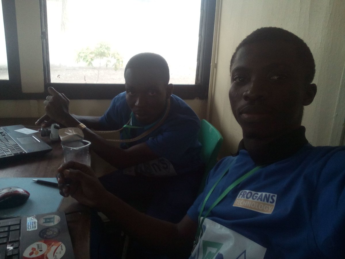 AllhassaneSimon's tweet photo. Attente des résultats #DevGans #Frogans
Avec @sergealainbrou @montresorkonan https://t.co/BcgssE9waV