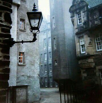 Design_98's tweet image. 