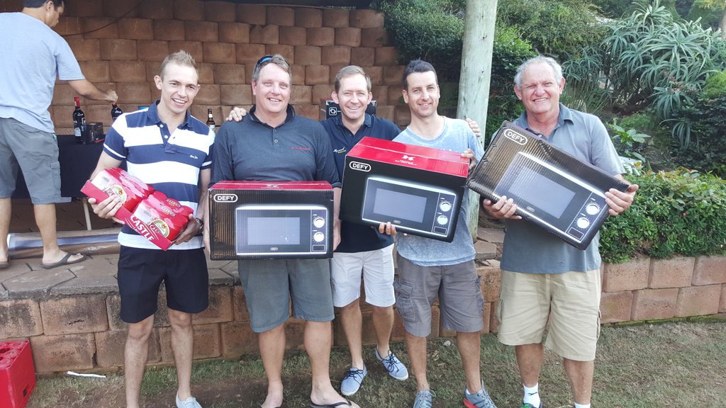 Well done to the winners of our GolfDay! Thank you to prize sponsors Hirschs and Defy :)