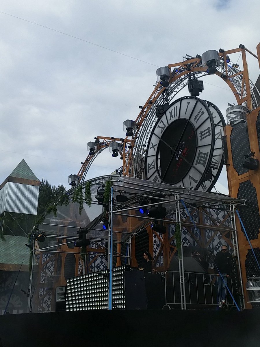 Movetonight's tweet image. let's start #XOBE16 day 3 in good conditions with @AmelieLens !