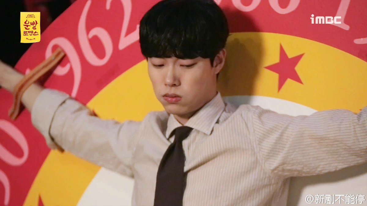 TheDramaKorea's tweet photo. Ryu Jun Yeol &amp; Hwang Jung Eum saat pemotretan poster drama MBC "Lucky Romance". https://t.co/BmxR1OywKd