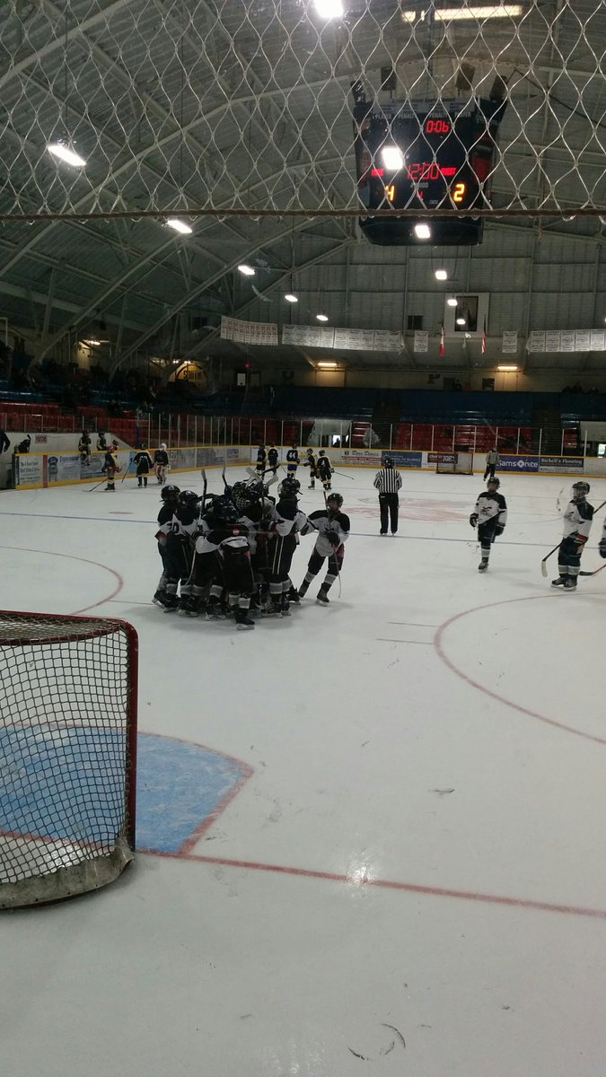 bray_doug's tweet photo. AAA hockey tournament. Colin got his team to the finals in Stratford. Bring home the GOLD https://t.co/h6FW7LL4fA