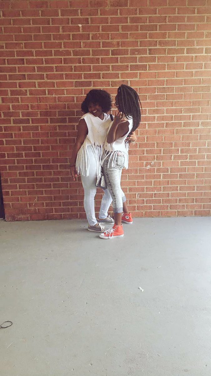 Shepoetic__'s tweet image. Me and sis💉💉💯🤘🏾❤️ @Mina_beaniaa