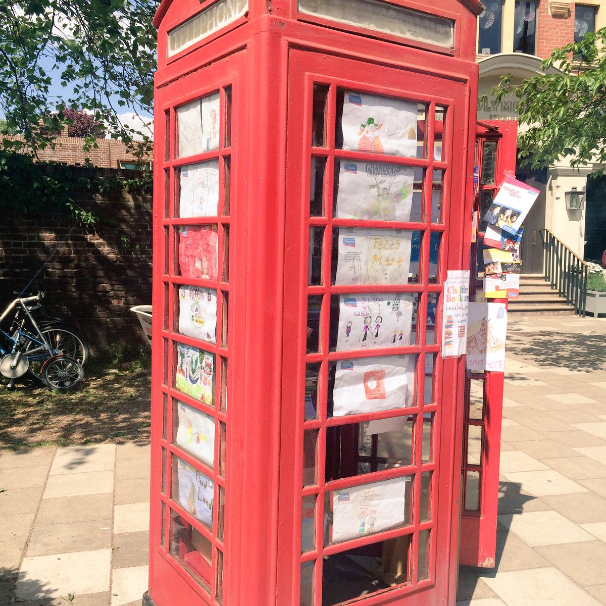 harrietvenn's tweet photo. Spotted in a book swap phone box in Barnes... Some lovely #MurderMostUnladylike illustrations! @redbreastedbird https://t.co/CDtqGXIFGL