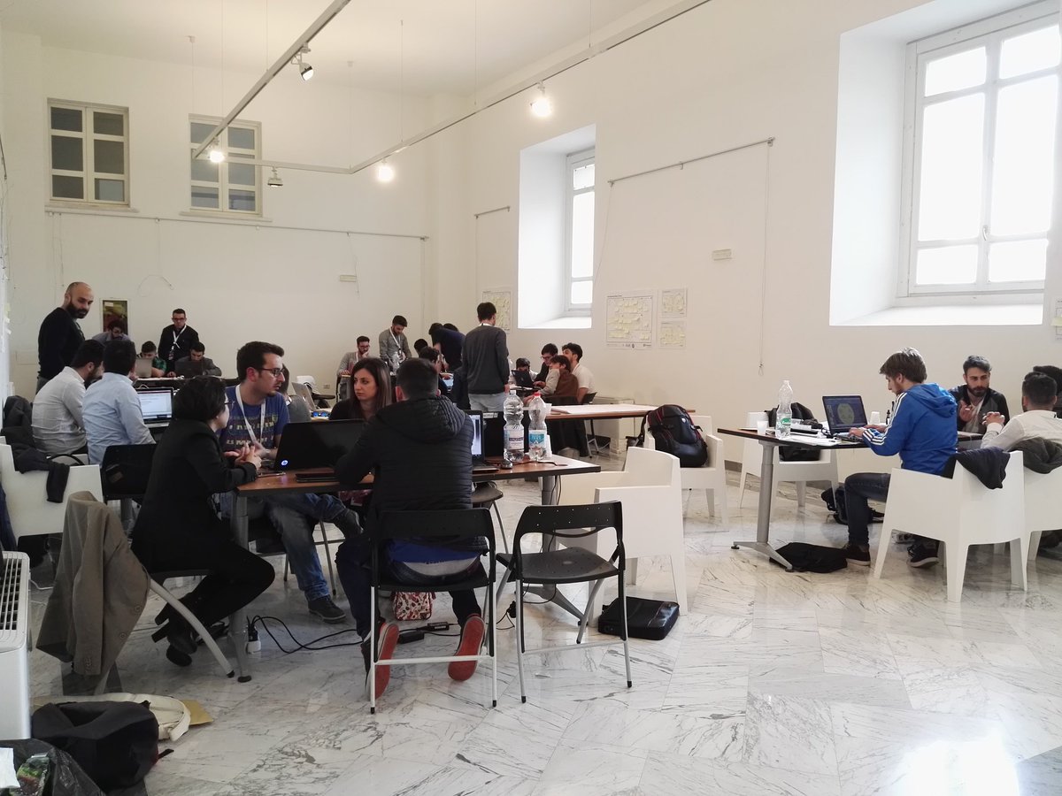 Ultime ore di lavoro prima di presentare le #idee a #SWBenevento
#NoTalkAllAction