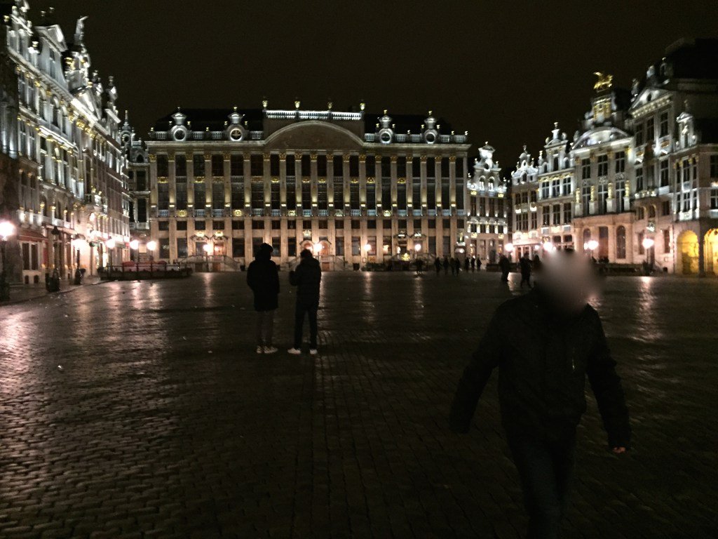 letalkbiac's tweet photo. Reportage : Bruxelles à visage découvert https://t.co/xSz7d54kvK https://t.co/9jchzavSYr