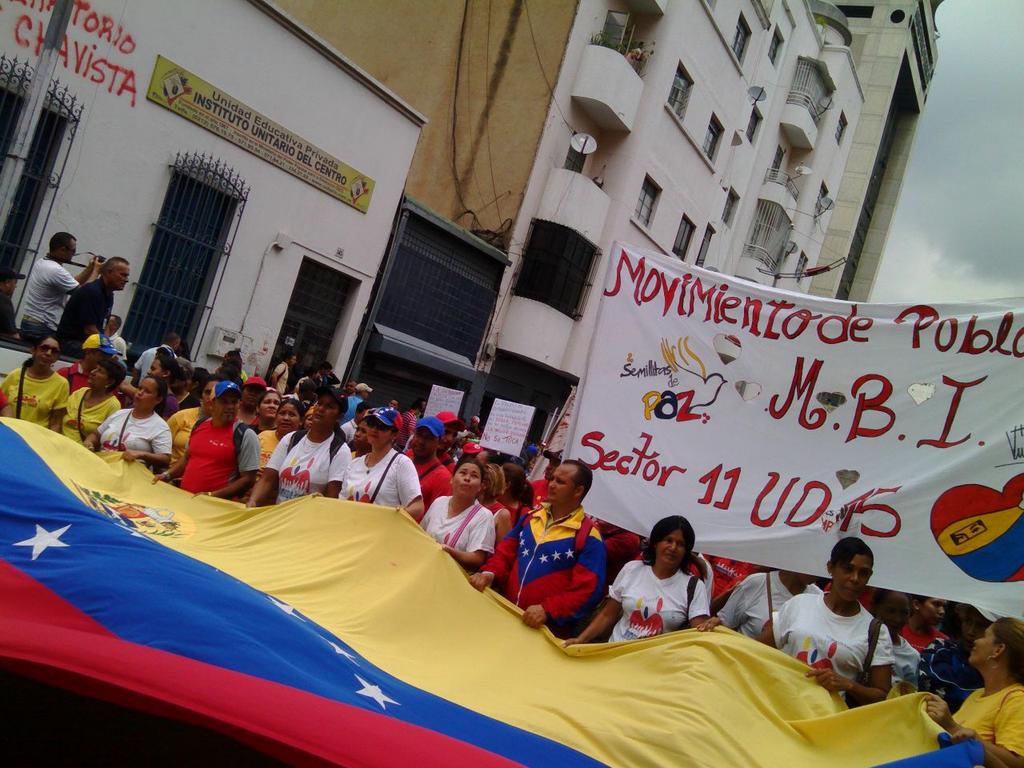 09Elgato's tweet photo. @TareckPSUV @NicolasMaduro movimiento d calle apoya a nuestros camaradas q integran el movimiento d pobladores MBI https://t.co/21V3FtAvDO