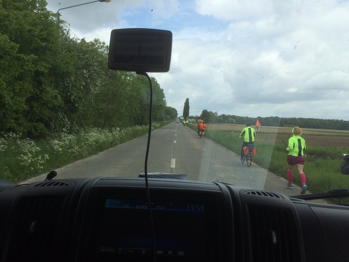 Sytske_S's tweet photo. Over de helft! #Roparun25 #TostiFeestje #OpNaarDeCoolsingel #Samen @Team119 https://t.co/bYMoHifrEU