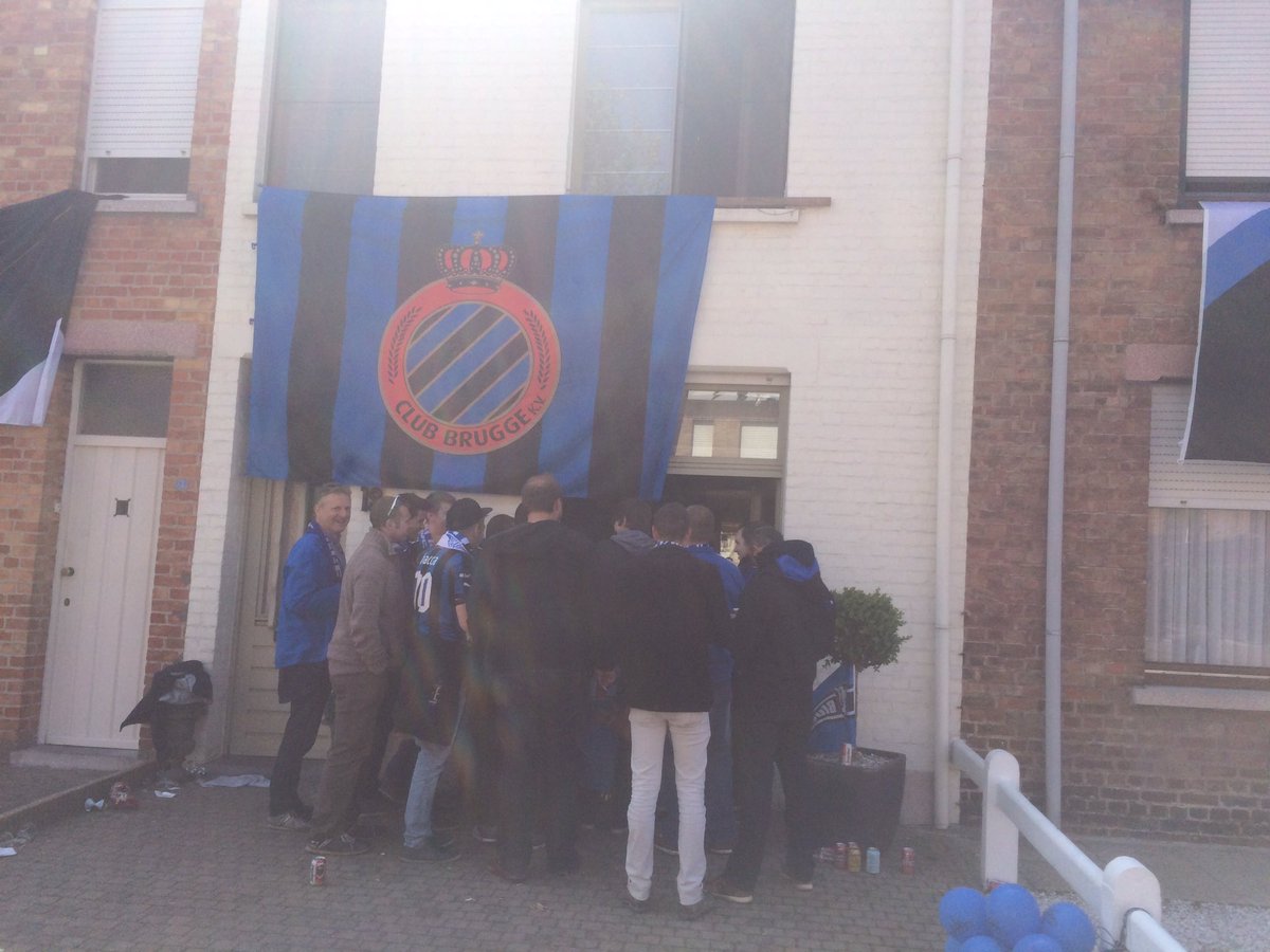 Geen rustige pinksterzondag voor deze familie op de Olympialaan. <a href="/Radio2WVL/">radio2 in west-vlaanderen</a> #nagelbijten