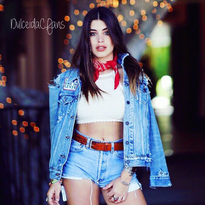 DulceidaCFans's tweet photo. 'Algunas caídas son el medio para levantarse más fuerte.' 💁🏼💜 @AidaDomenech https://t.co/BMzrNzxyyj