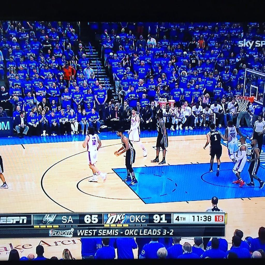 thunderselfie's tweet photo. The blue wave #oklahoma #oklahomacitythunder #oklahomacity #thunder #nba #nbasemis #semifinals #basketball #nbaplay⦠https://t.co/DpCalf3UWQ