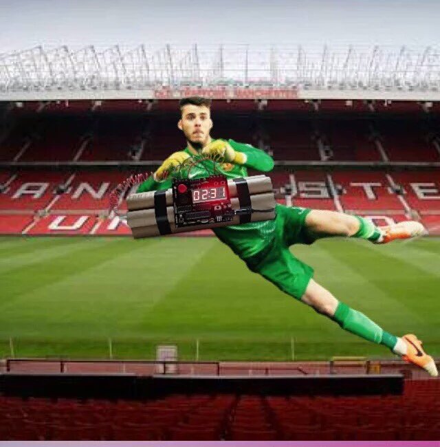 doglab's tweet photo. Only one man can save us now #MUFC https://t.co/iZAt3IYRLi