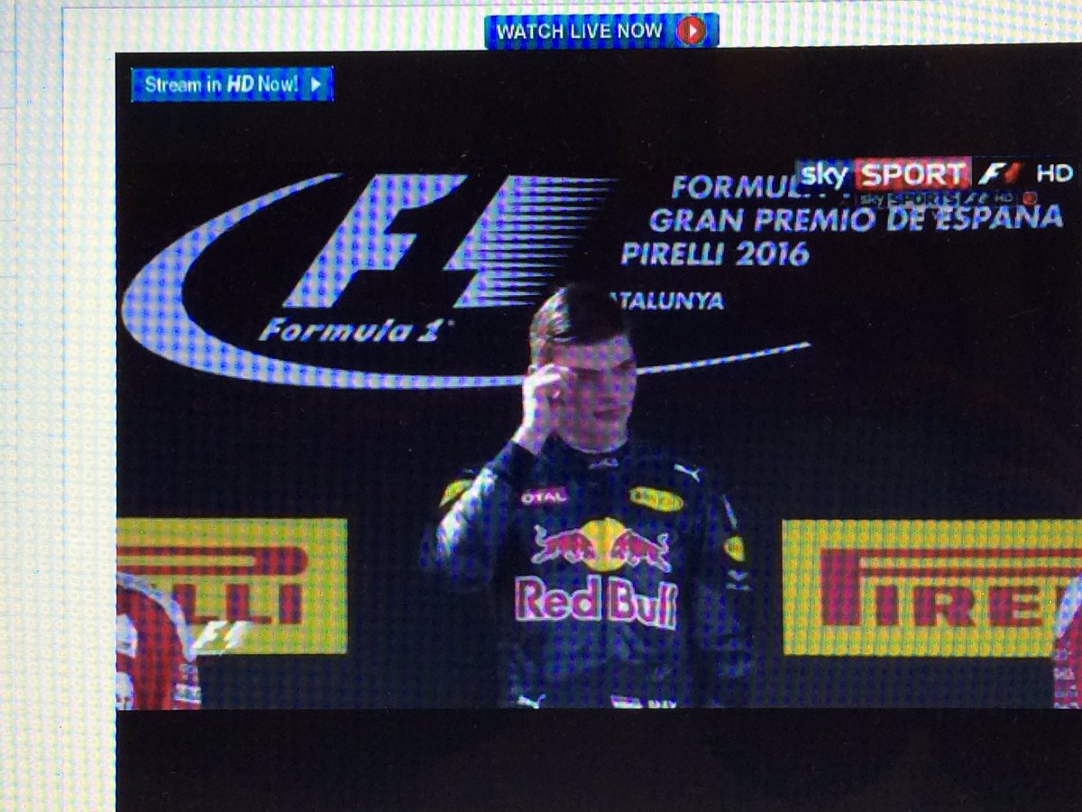 Wat n ventje gewoon ff je eerste GP winnen #gotothemax #josthebos zo vader zo zoon alleen nog beterder