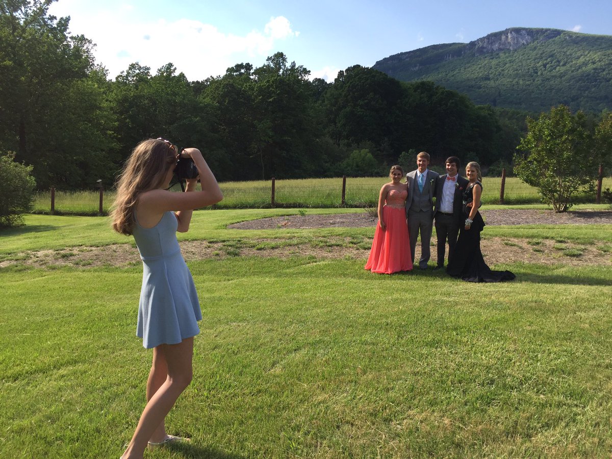 KellieCochran42's tweet photo. What a view #schsprom https://t.co/GnIbIyms9A