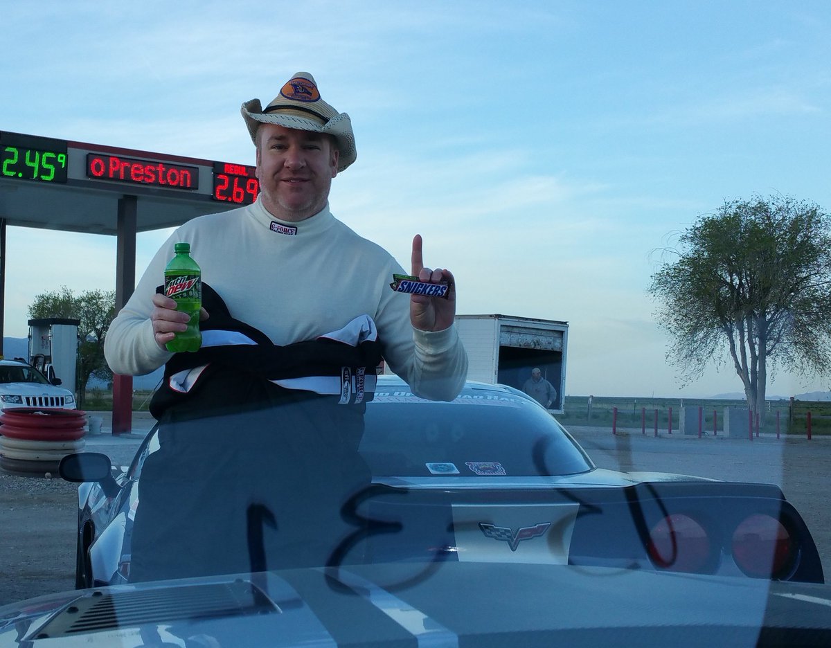 BerryLowman's tweet photo. The @SNICKERS &amp; @MountainDew official pre-race breakfast of #Motorama LIVE @TeamHallnNass #150Class @sscc_us! #NORC https://t.co/1PsHJ5buc8