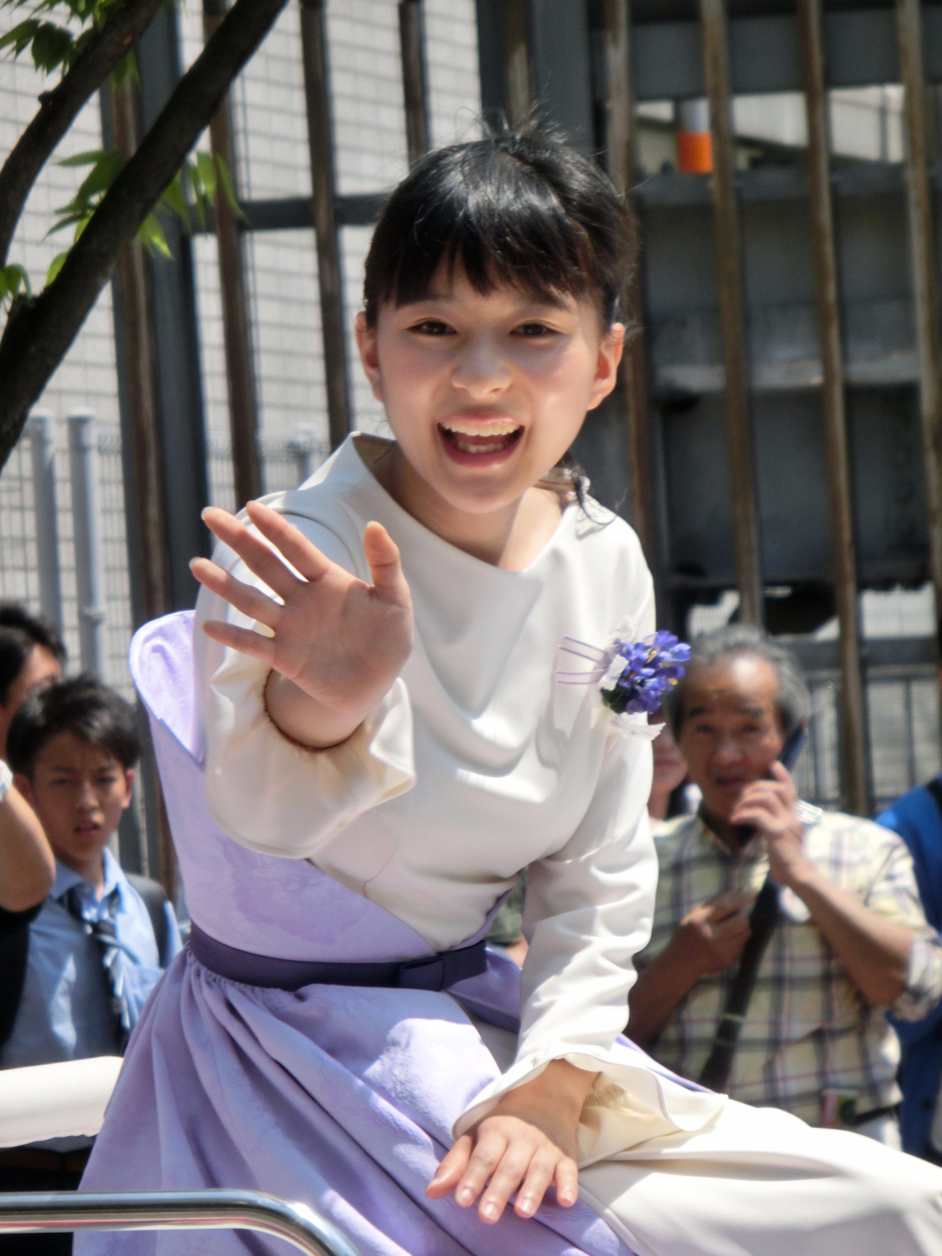 Twitter 上的 えすあいしー 神戸まつりパレード ｎｈｋ朝ドラ べっぴんさん 主演 芳根京子さん その２ 神戸まつり サンバ 芳根京子 べっぴんさん T Co R7400ka6vq Twitter