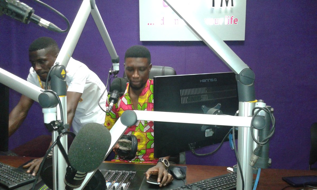 KingJonilar's tweet photo. We are back on your radio
Pluzz 89.9FM with #FlexOnPluzz hosted by His royal smoothness Kwame Dadzie.Kindly tune in https://t.co/jYjdtonQNx