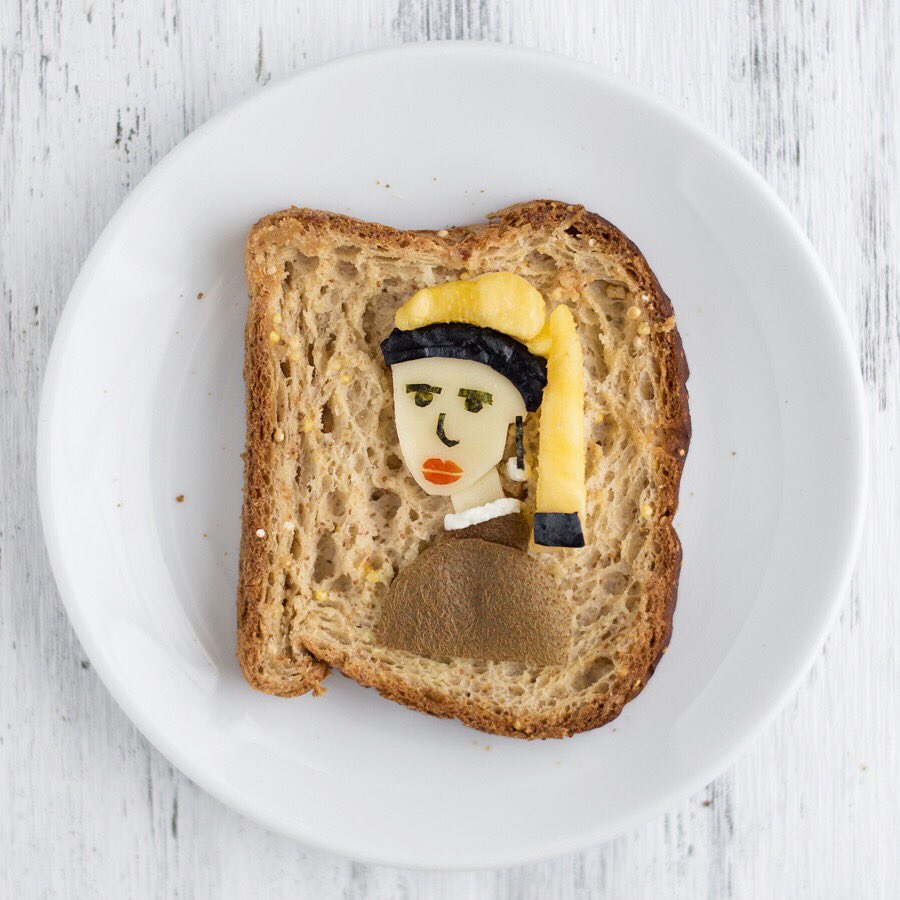 hellolisalin's tweet photo. Girl With the Pearl Earring on toast #lisalin #artontoast https://t.co/Mb2R1yT5qA