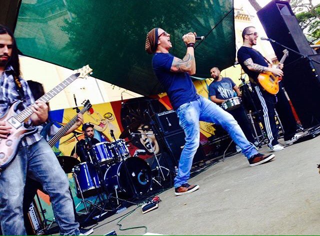 RobinhoJesus_'s tweet photo. Show de ontem no Concha Acústica em Sto André #veiaka https://t.co/4Fl0KGLPHO