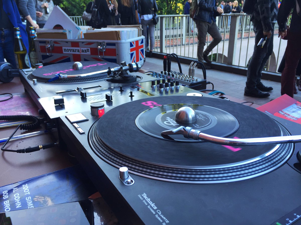 #touchpoint è in terrazza con @corradobeldi <a href="/Zero_Design_/">Zero Design</a>  @LaTriennale