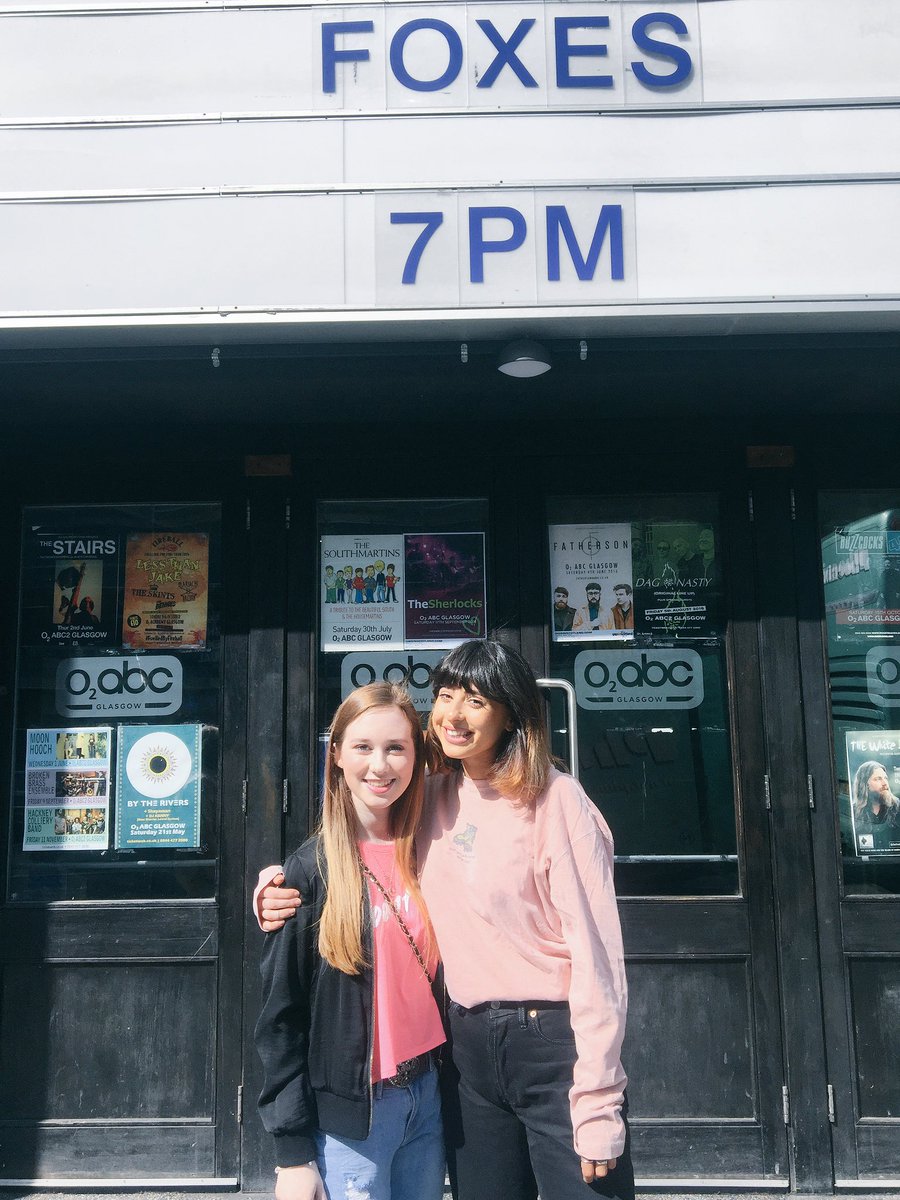 ItsEmmaa_xo's tweet photo. Thank you so much @iamfoxes!! I💖u!! Tonight will be amazing!!🎉🎉🎉 https://t.co/oYr3m3EOG0