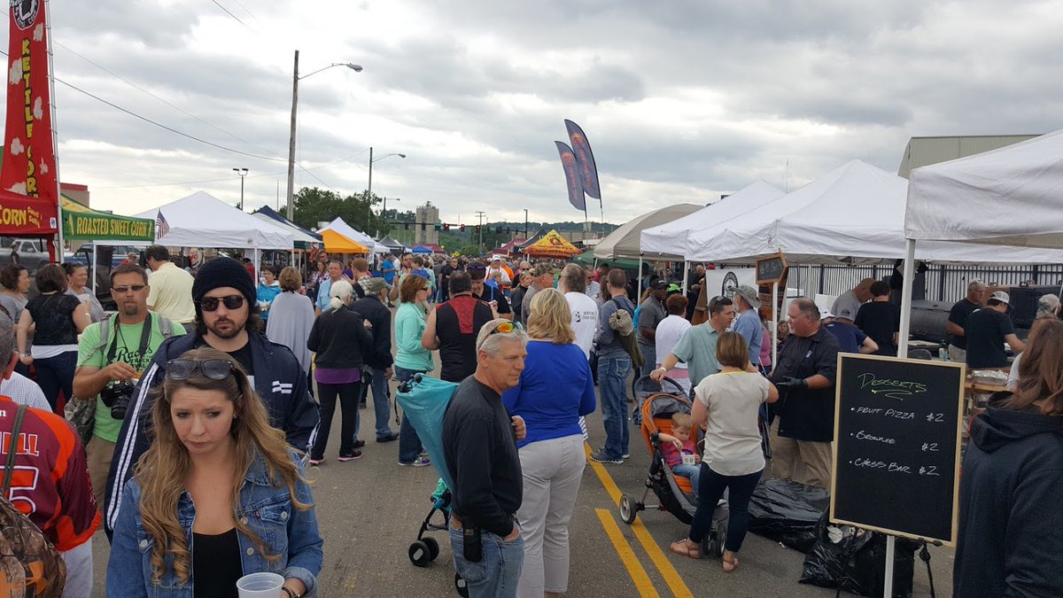 VisitKingsport's tweet photo. Beer, BBQ and music - had a great time at @RacksTracks 2016! https://t.co/r2ZCcquEHQ #racksbythetracks #racksrocks https://t.co/SFsjC3XHYg