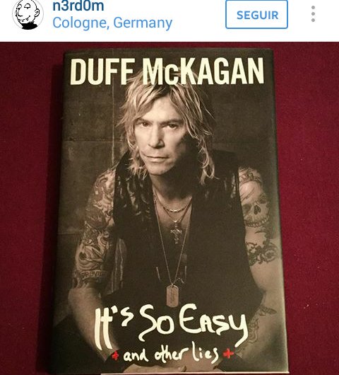 Cabana6Sentido's tweet photo. Fans and their @DuffMcKagan books #HTBAM #ItsSoEasy https://t.co/gK0RKwl2NO