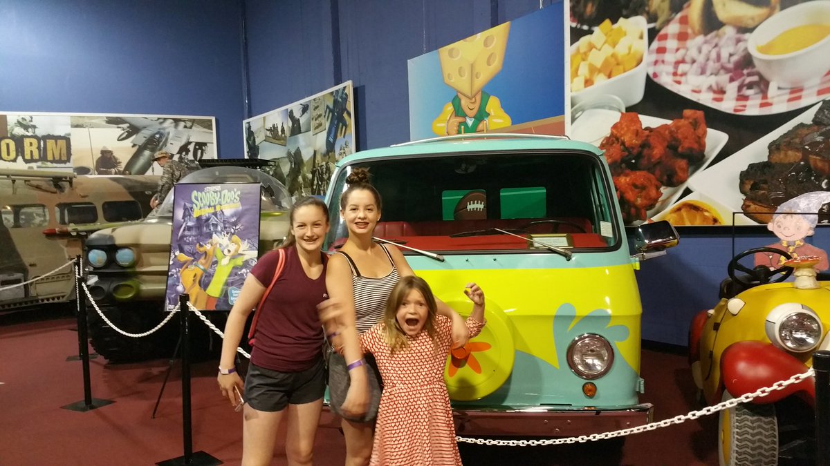 itisalovelylife's tweet photo. Great collection of classic & Hollywood autos! Thank you for a fun morning @MiamiAutoMuseum #travel #miamiautomuseum https://t.co/Ey0gApomUU