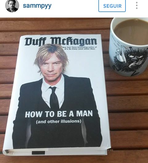 Cabana6Sentido's tweet photo. Fans and their @DuffMcKagan books #HTBAM #ItsSoEasy 📷 @Lisa_Pizza77 https://t.co/qITAtzt4T6