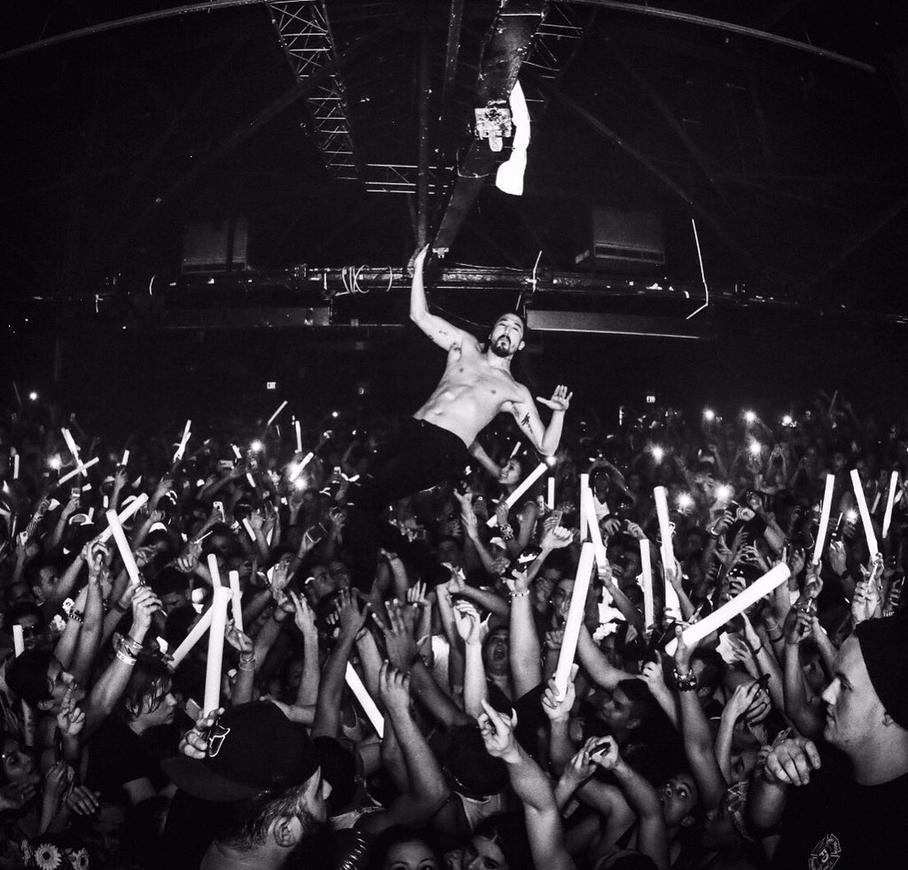 🏄🏻 https://t.co/2pM7tAviZF