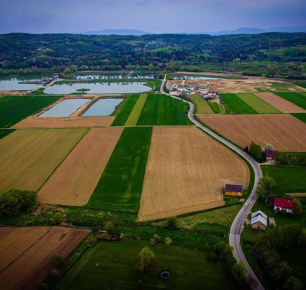 dronodromo_com's tweet photo. #gdow #droga #jezioro #road #dron #drone #droneporn #malopolska #droniu #dronestagram #droneoftheday #dronefly #sky… https://t.co/abUwndmj3a