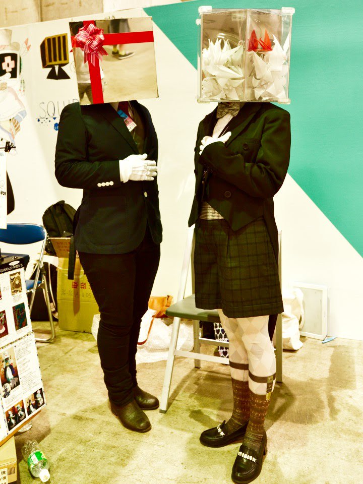 smallrat1's tweet photo. みてケースさん（ @Deranges_Hat  ）とプレゼントボックスさん（ @PresentBOX1234  ）を撮らせて頂きました！お声掛けした時��全にテンパってました。ごめんなさい
#デザフェス戦利品
#ギープレ https://t.co/QoIvkoCDtb