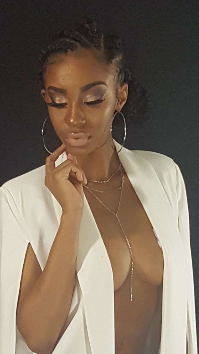 TwWalker97's tweet photo. Tabbrea photoshoot for @runwaystation @HypeHair @CynthiaBailey10 @TheBaileyAgency #NewFaces #Delawaremodel https://t.co/wLQqPyNKuH