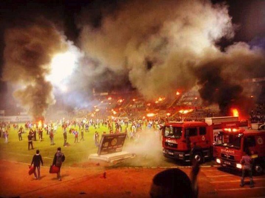 Awaydays23's tweet photo. Eskisehirspor fans burned their own stadium after being relegated yesterday https://t.co/EQO5sx6yk2