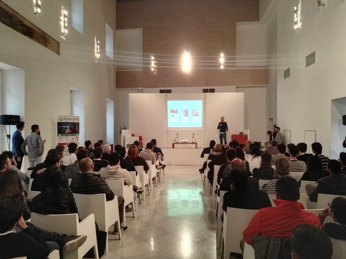 In diretta da Palazzo Paolo V i #pitch finali delle #idee della 3° edizione di #SWBenevento!
#NoTalkAllAction