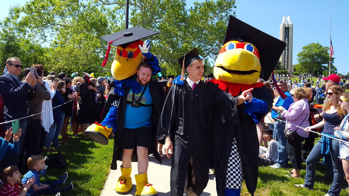 KUBigJay's tweet photo. Love walking these grads down the hill! #rockchalkgraduation https://t.co/nsvoHSnKow