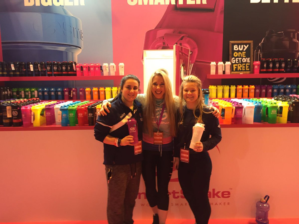 SmartShakeUK's tweet photo. Great to meet Fraer and Amber from @GBWeightLifting - a massive inspiration - from @SteffNoble x https://t.co/EjN704mayP