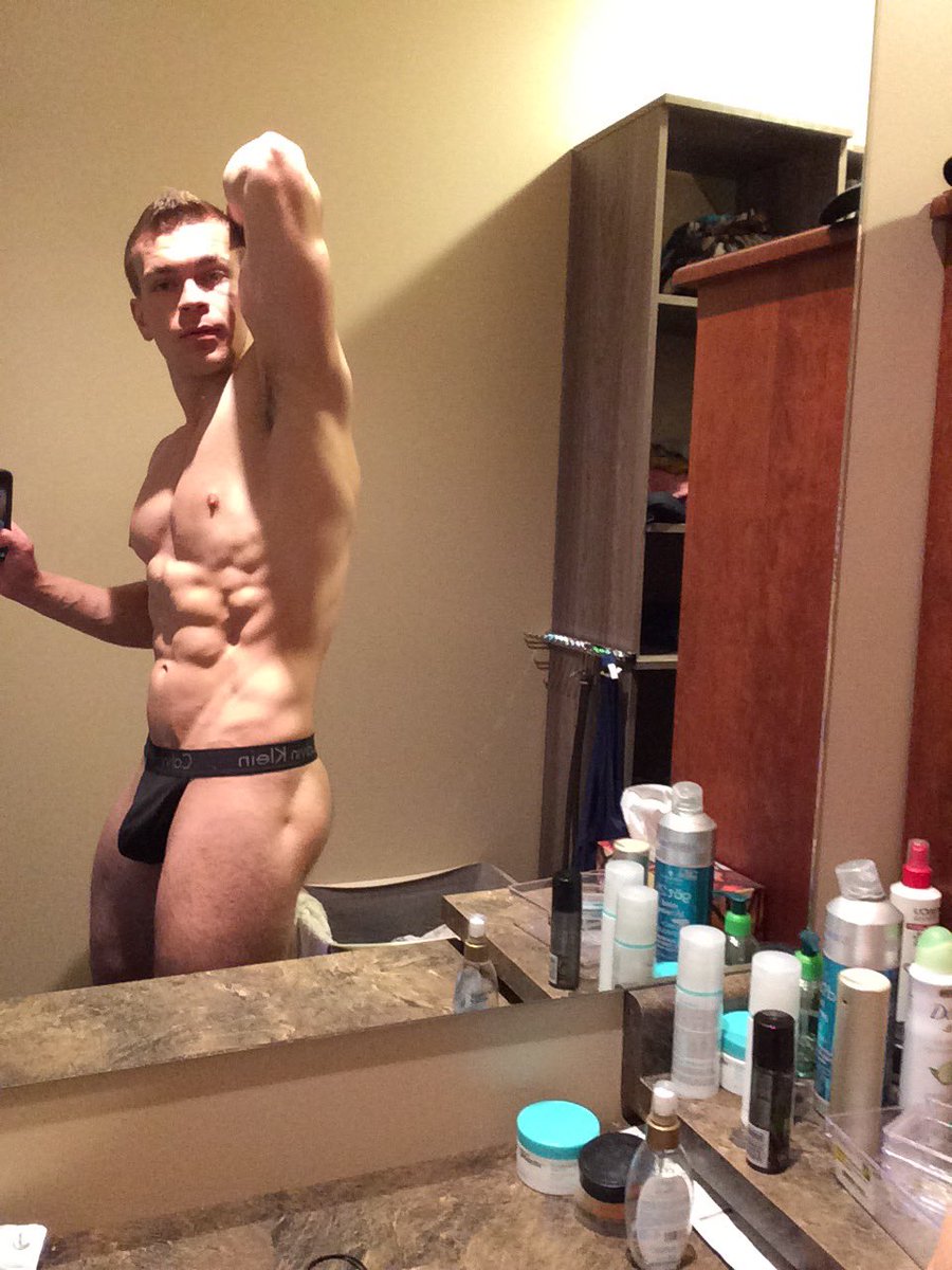 officialfinch93's tweet photo. Enjoy your Sunday everyone! Today send $50 Amazon or ppal and get 3 solo videos ( cum, licking cum, stripping) https://t.co/uQRrONpKsz