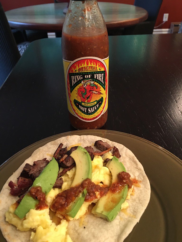 fjdevereux's tweet photo. Post workout breakfast taco #leftoverking https://t.co/svMlDnisML