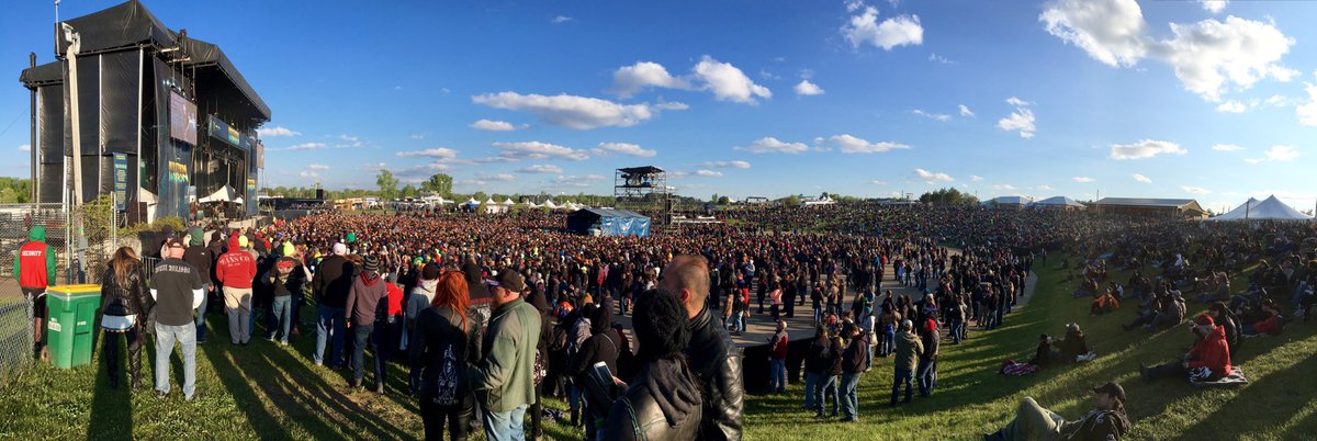93XRockBus's tweet photo. @NorthInvasion day 1 was awesome!! Day 2 should be even better!! https://t.co/ndXWtEFu5P
