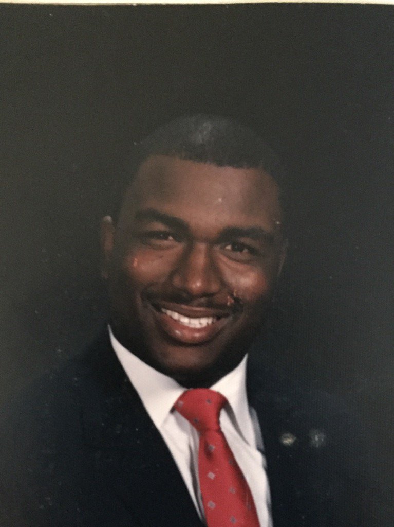 hardnard99's tweet photo. Robinson High c/o 1988.  Go Big Knights!  @MrQuinnJHS @VanAyresHCPS @MsPinesJHS @henderg1 @ https://t.co/FmuJIjhtLy
